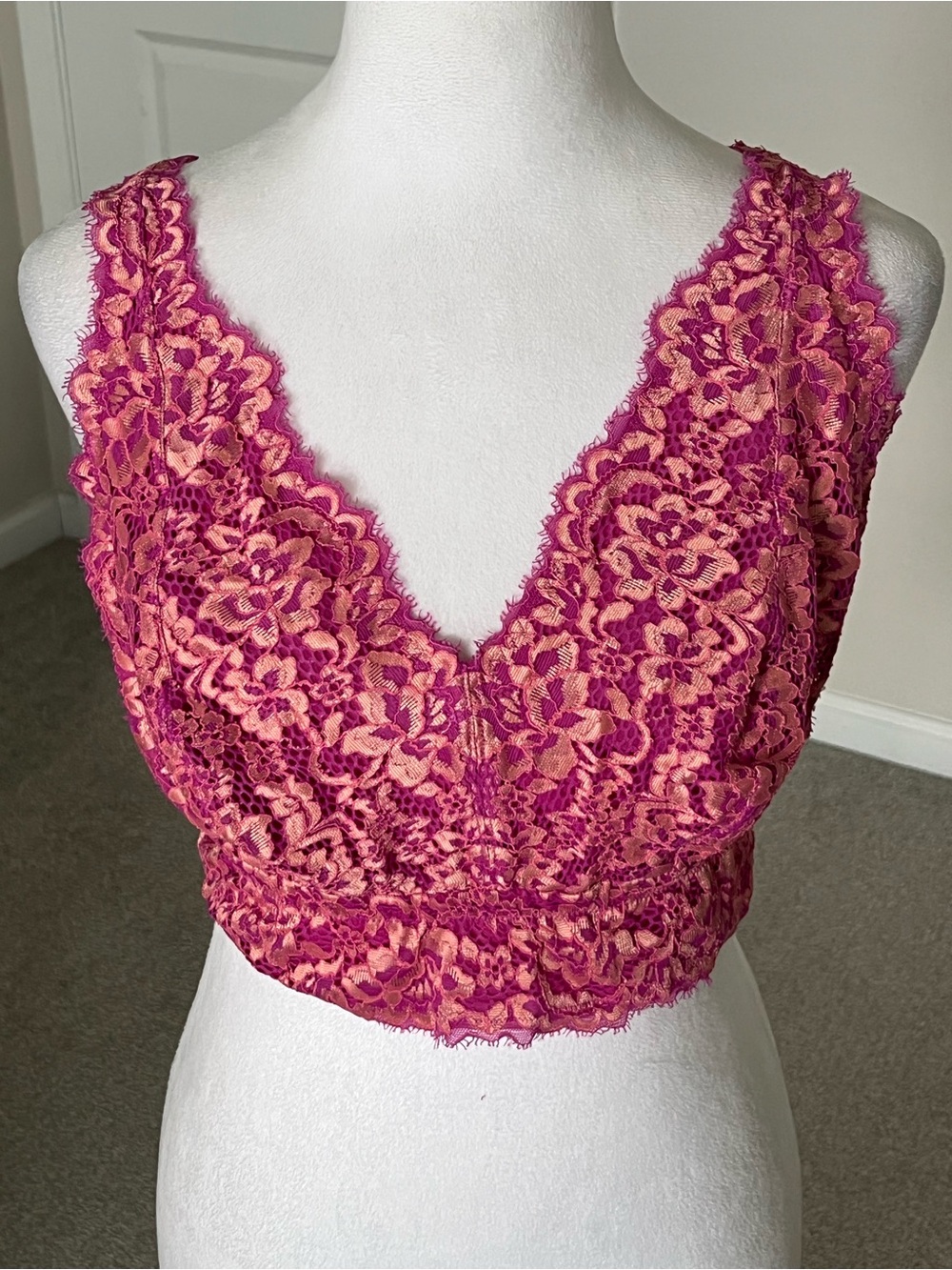 NWT Cosabella Pret-A-Porter Curvy Floral Lace Bralette in Pink and Coral Size XL